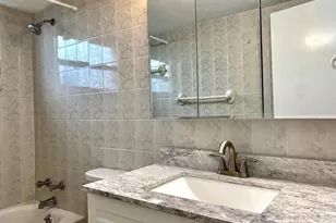 2555 NE 11th St, Fort Lauderdale, FL 33304 - Photo 12