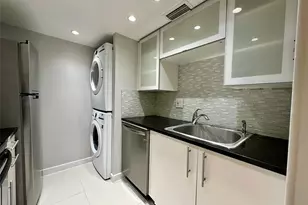 9948 Twin Lakes Dr, Coral Springs, FL 33071 - Photo 6