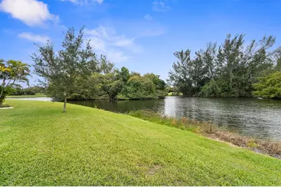 3056  Deer Creek Lake Shore Dr, Unit #3056, Deerfield Beach, FL 33442 - Photo 34