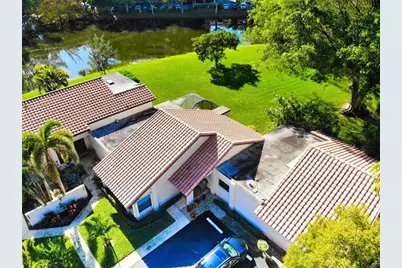 3056  Deer Creek Lake Shore Dr, Unit #3056, Deerfield Beach, FL 33442 - Photo 1