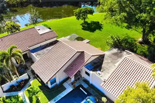 3056 Deer Creek Lake Shore Dr Unit, Deerfield Beach, FL 33442 - Photo 1