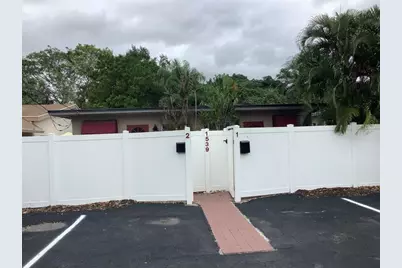 1539 NE 32nd St, Oakland Park, FL 33334 - Photo 1