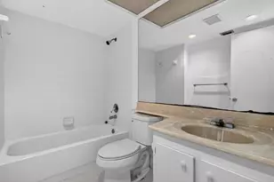 12750 SW 4th Ct, Pembroke Pines, FL 33027 - Photo 22