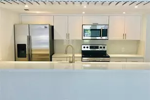 1640 W Golfview Dr, Pembroke Pines, FL 33026 - Photo 12