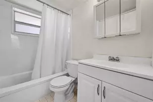 1300 Lincoln Rd, Miami Beach, FL 33139 - Photo 18