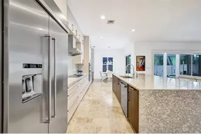 517 NE 11th Ave, Fort Lauderdale, FL 33301 - Photo 8