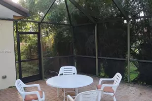 2925 Azalea Dr, Hollywood, FL 33026 - Photo 4