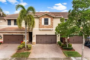 9627 Town Parc Cir S, Parkland, FL 33076 - Photo 4