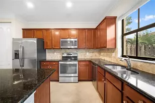 9627 Town Parc Cir S, Parkland, FL 33076 - Photo 12