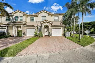 81 Legacy Ct, Delray Beach, FL 33445 - Photo 1