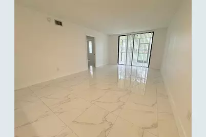 6800  Cypress Rd, Unit #102, Plantation, FL 33317 - Photo 4