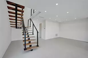 1527 NE 15th Ave, Fort Lauderdale, FL 33304 - Photo 10