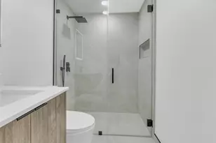 1170 NW 59th St, Miami, FL 33127 - Photo 12