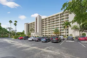 2205 S Cypress Bend Dr, Pompano Beach, FL 33069 - Photo 36