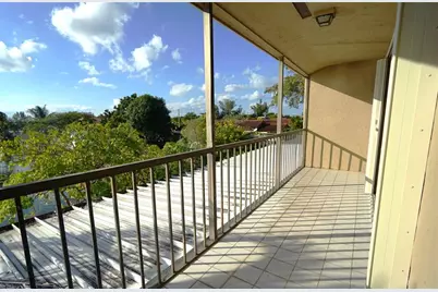 6380 W 24th Ct, Hialeah, FL 33016 - Photo 38