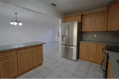 6380 W 24th Ct, Hialeah, FL 33016 - Photo 10