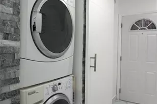 1035 W 77th St, Hialeah, FL 33014 - Photo 16