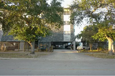 1035 W 77th St, Unit #208, Hialeah, FL 33014 - Photo 1