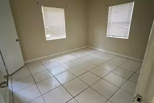 418 E Evanston Cir, Fort Lauderdale, FL 33312 - Photo 10