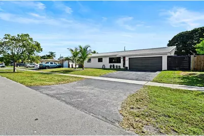 4314  Roosevelt St, Hollywood, FL 33021 - Photo 2