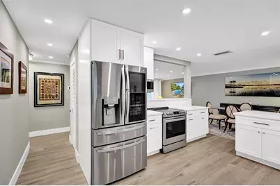 1701 NE 27th Drive, Wilton Manors, FL 33334 - Photo 16