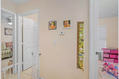 414 SW Lakehurst Dr, Port Saint Lucie, FL 34983 - Photo 14