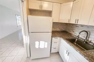 505 S Ocean Dr, Hollywood, FL 33019 - Photo 10