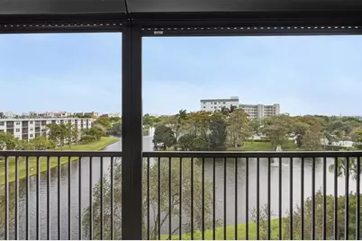 2238 N Cypress Bend Dr, Unit #608, Pompano Beach, FL 33069 - Photo 6