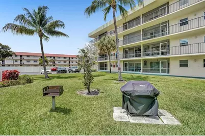 804 SE 7th St, Unit #106D, Deerfield Beach, FL 33441 - Photo 6