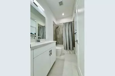 4915  Whispering Way, Fort Lauderdale, FL 33312 - Photo 30