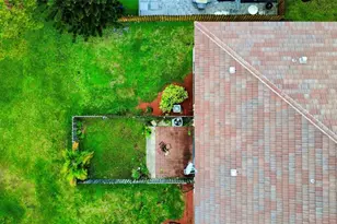 9675 Lago Dr, Boynton Beach, FL 33472 - Photo 4