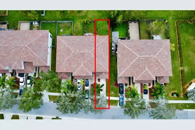 9675  Lago Dr, Boynton Beach, FL 33472 - Photo 2