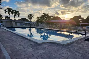 8777 Warwick Dr, Boca Raton, FL 33433 - Photo 24