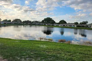 8777 Warwick Dr, Boca Raton, FL 33433 - Photo 10