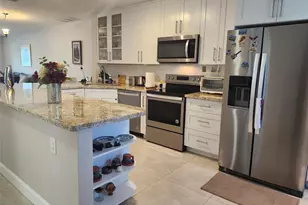 8777 Warwick Dr, Boca Raton, FL 33433 - Photo 4