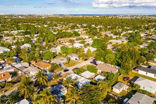 1214 Peak Rd, Lantana, FL 33462 - Photo 32