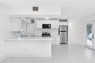 1214 Peak Rd, Lantana, FL 33462 - Photo 6