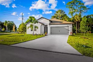 1689 SW Abingdon Ave, Port Saint Lucie, FL 34953 - Photo 2