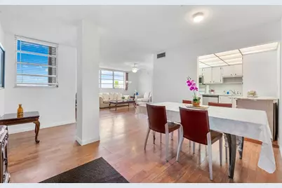 1811  Jefferson St, Unit #708, Hollywood, FL 33020 - Photo 2