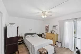 13300 SW 1st St, Pembroke Pines, FL 33027 - Photo 16