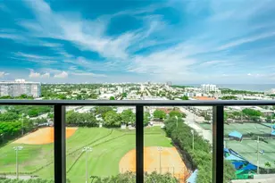 580 72nd St, Miami Beach, FL 33141 - Photo 32