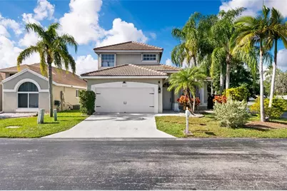 1337  Fairfax Cir, Boynton Beach, FL 33436 - Photo 1