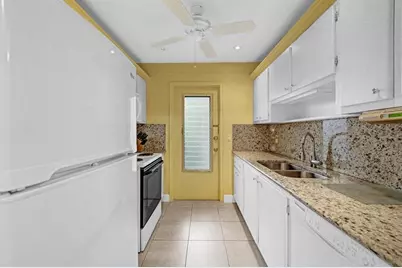 2500 NE 9th St, Unit #110, Fort Lauderdale, FL 33304 - Photo 8