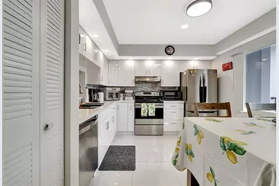 1401 SW 128th Ter, Unit #406H, Pembroke Pines, FL 33027 - Photo 4