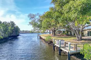 11603 W Bayshore Dr, Crystal River, FL 34429 - Photo 4