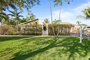 417 SE 4th St, Dania Beach, FL 33004 - Photo 1