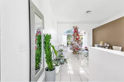 1336 SW 181st Ave, Pembroke Pines, FL 33029 - Photo 8