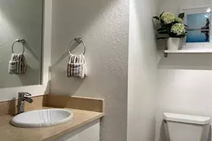 619 Orton Ave, Fort Lauderdale, FL 33304 - Photo 46