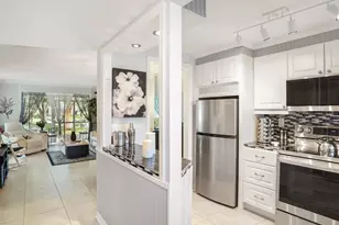 9281 Sunrise Lakes Blvd, Sunrise, FL 33322 - Photo 10