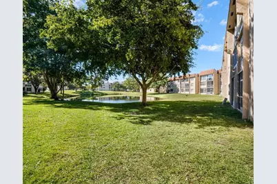 9281  Sunrise Lakes Blvd, Unit #101, Sunrise, FL 33322 - Photo 32